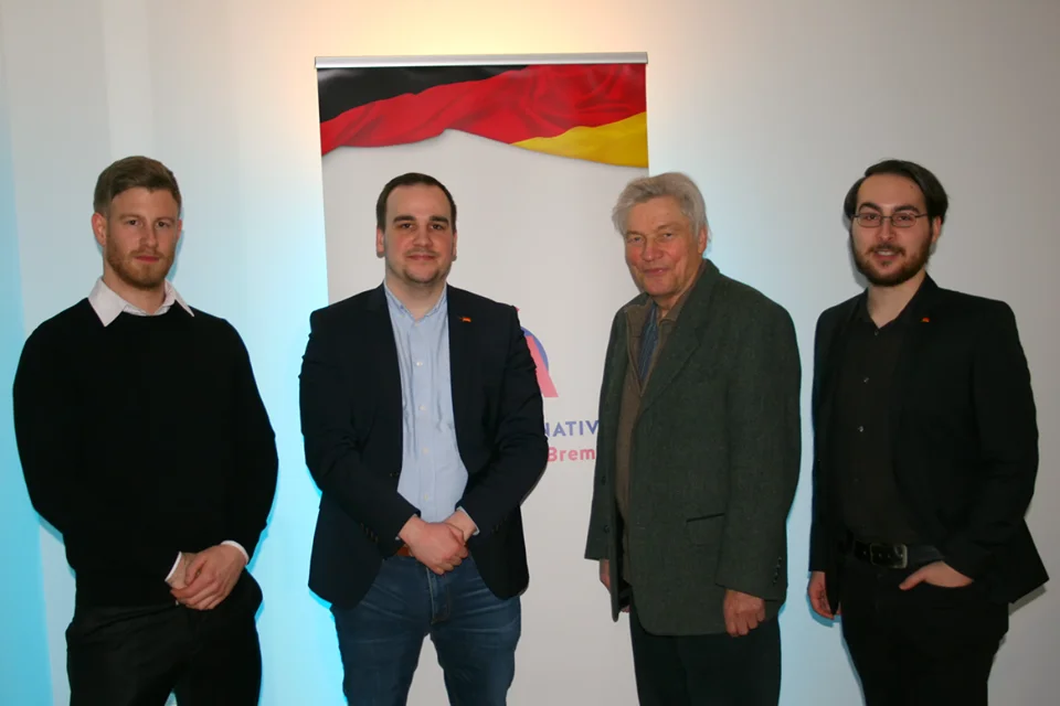 Martin Korol mit Vorstandsmitgliedern der Bremer Jungen Alternative bei einer Veranstaltung im Januar 2018. Bildquelle: JA Bremen.