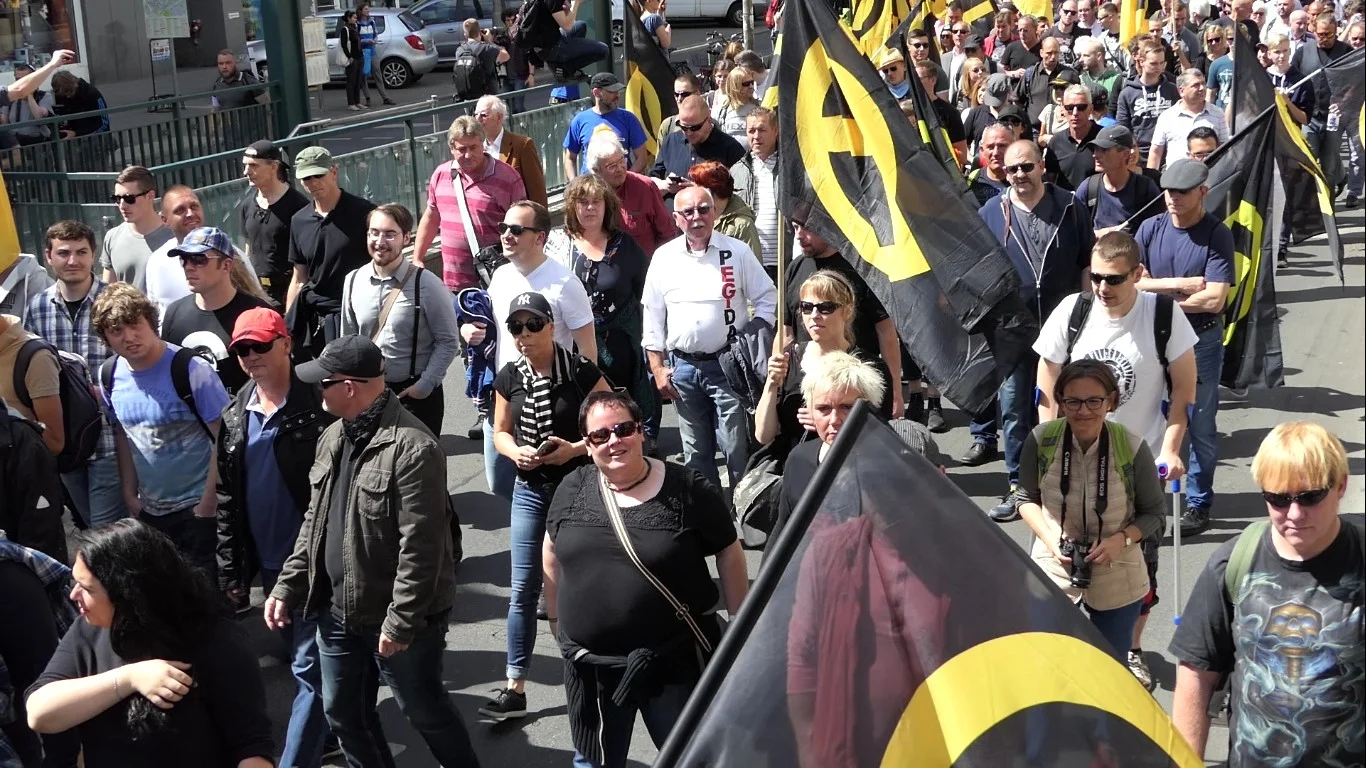Marvin Mergard und Robert Teske bei der Demonstration der Identitären Bewegung in Berlin am 17. Juni 2017.