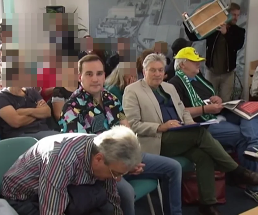 Alexander Tassis, Robert Teske und Martin Korol bei einer Beiratssitzung in Walle 2018; Zuordnung nach der ursprünglichen Bildunterschrift. Foto: AfD Watch Bremen.